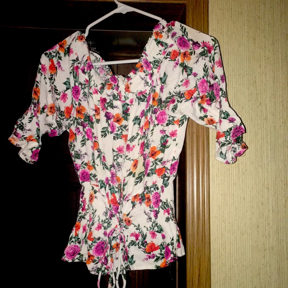Floral print blouse